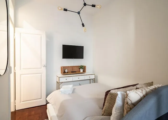 Akicity Saldanha White Lisboa