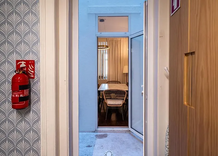 شقة Akicity Saldanha White *